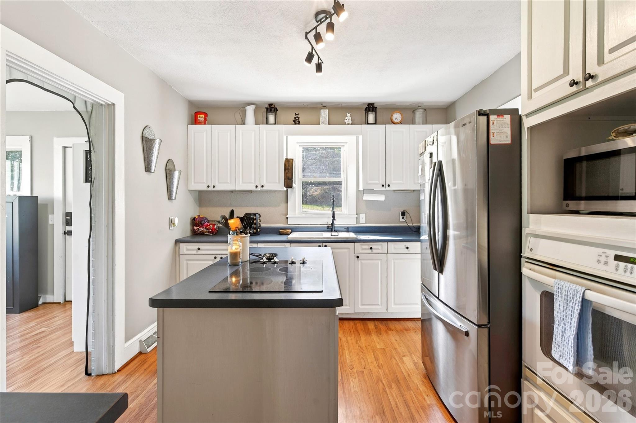 1511 White Oak Road Property Photo 7