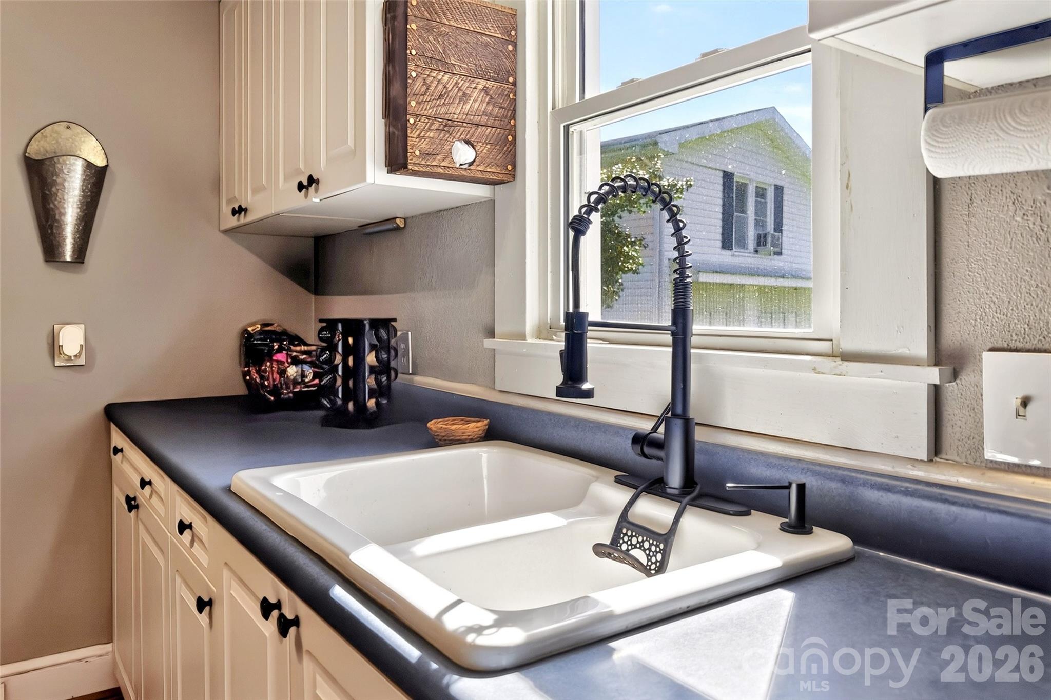 1511 White Oak Road Property Photo 8