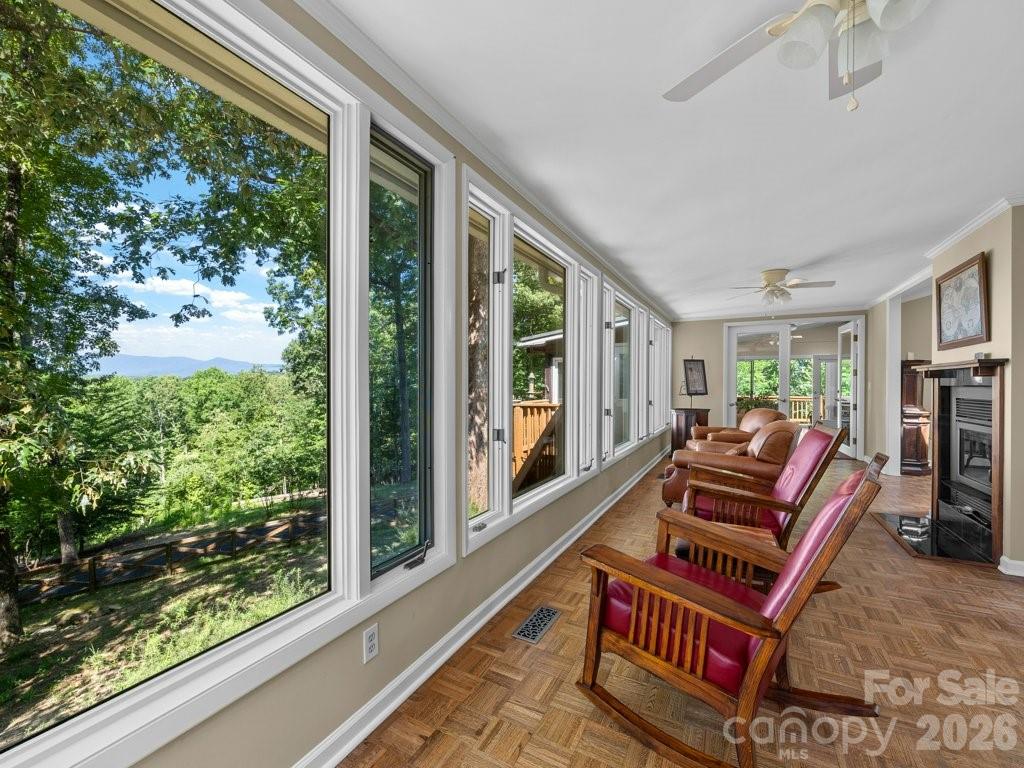 2825 River Road Property Photo 6