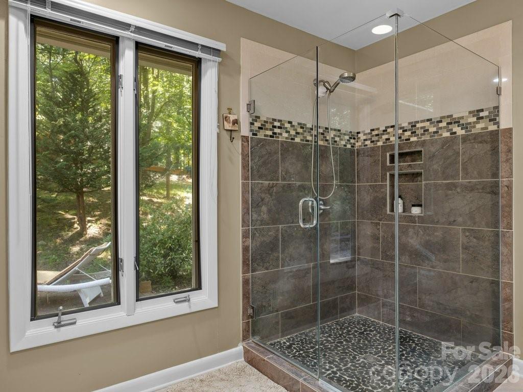 2825 River Road Property Photo 21