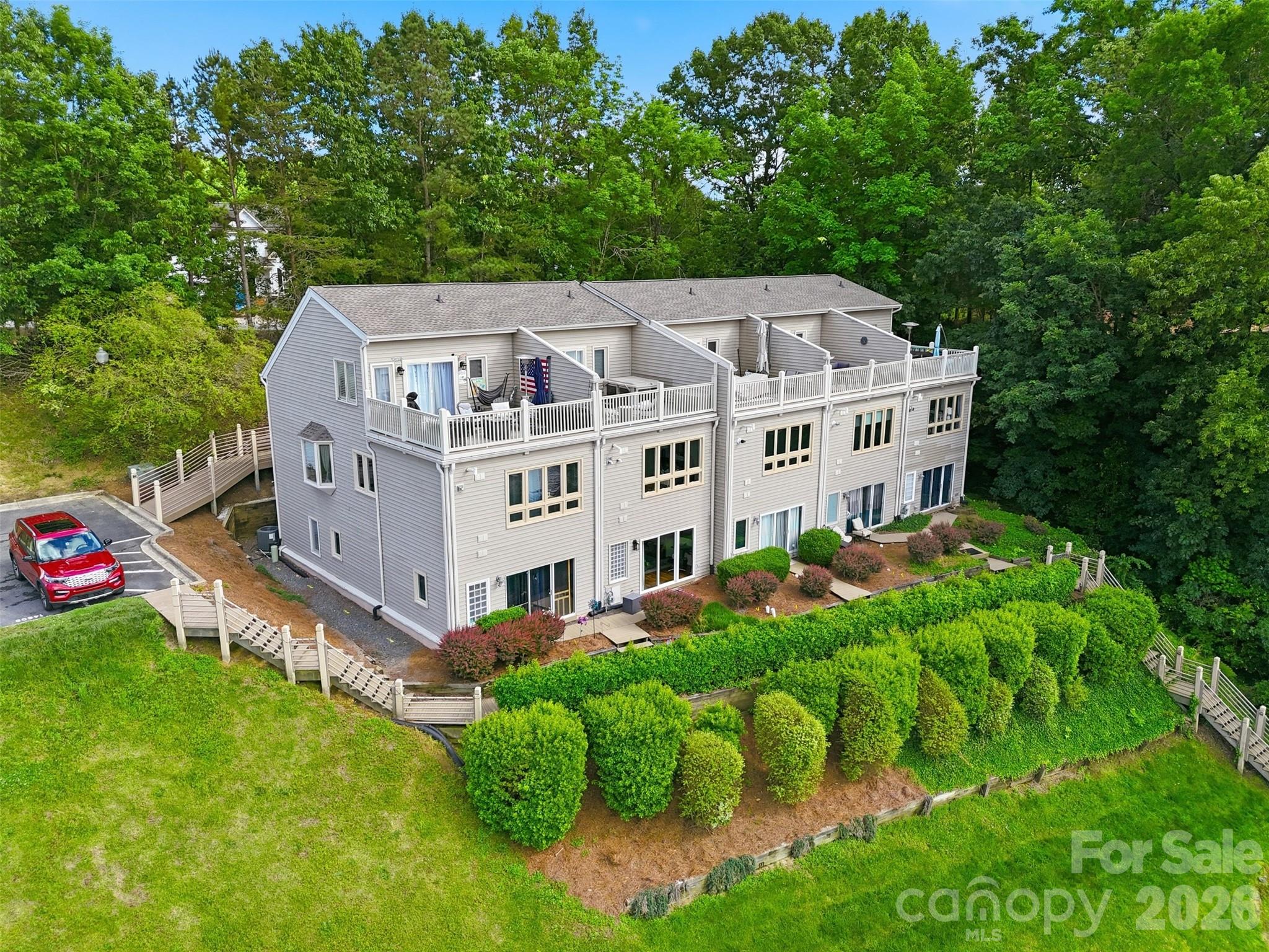 14614 Waterside Drive Property Photo 3