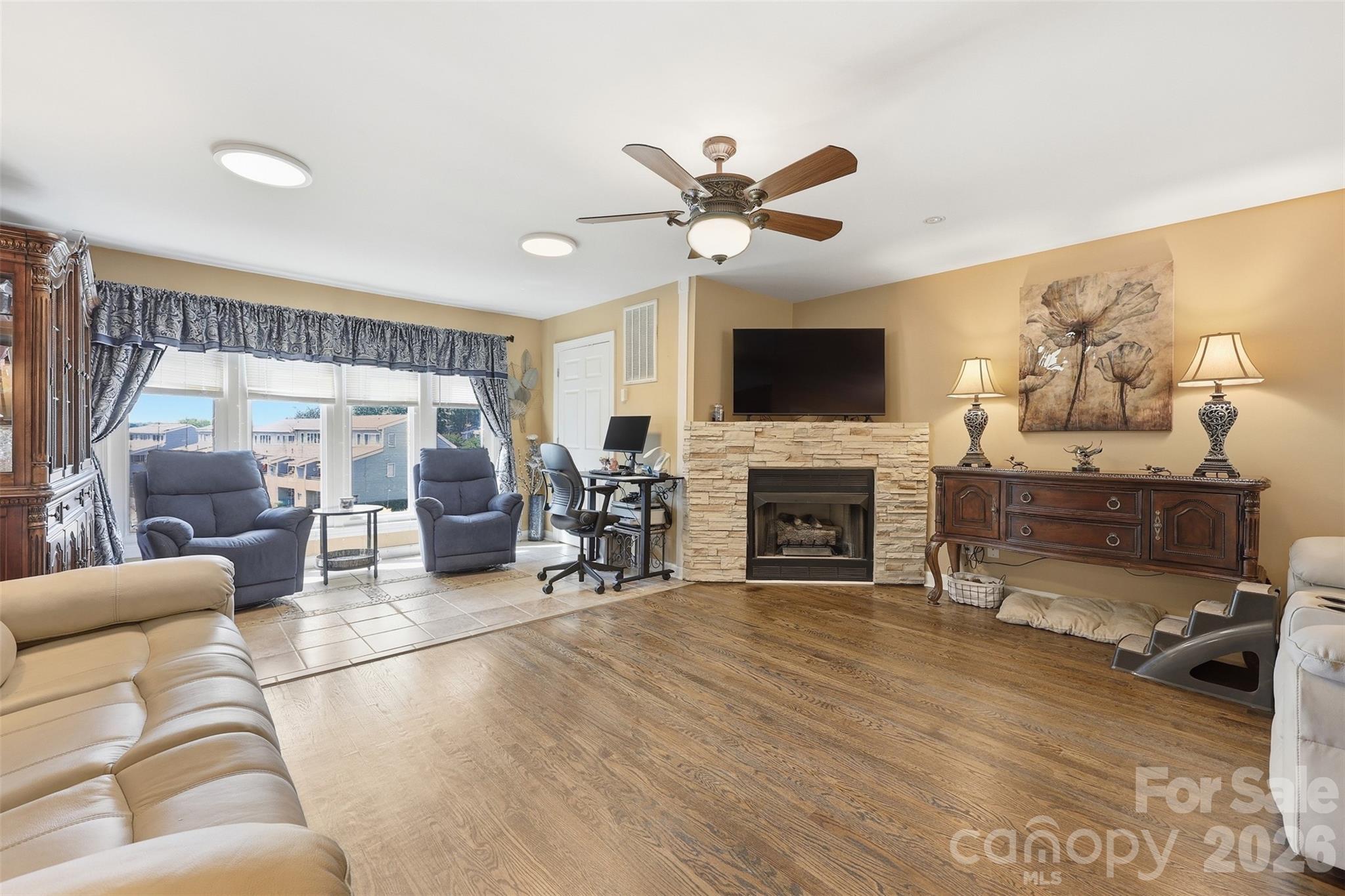 14614 Waterside Drive Property Photo 6