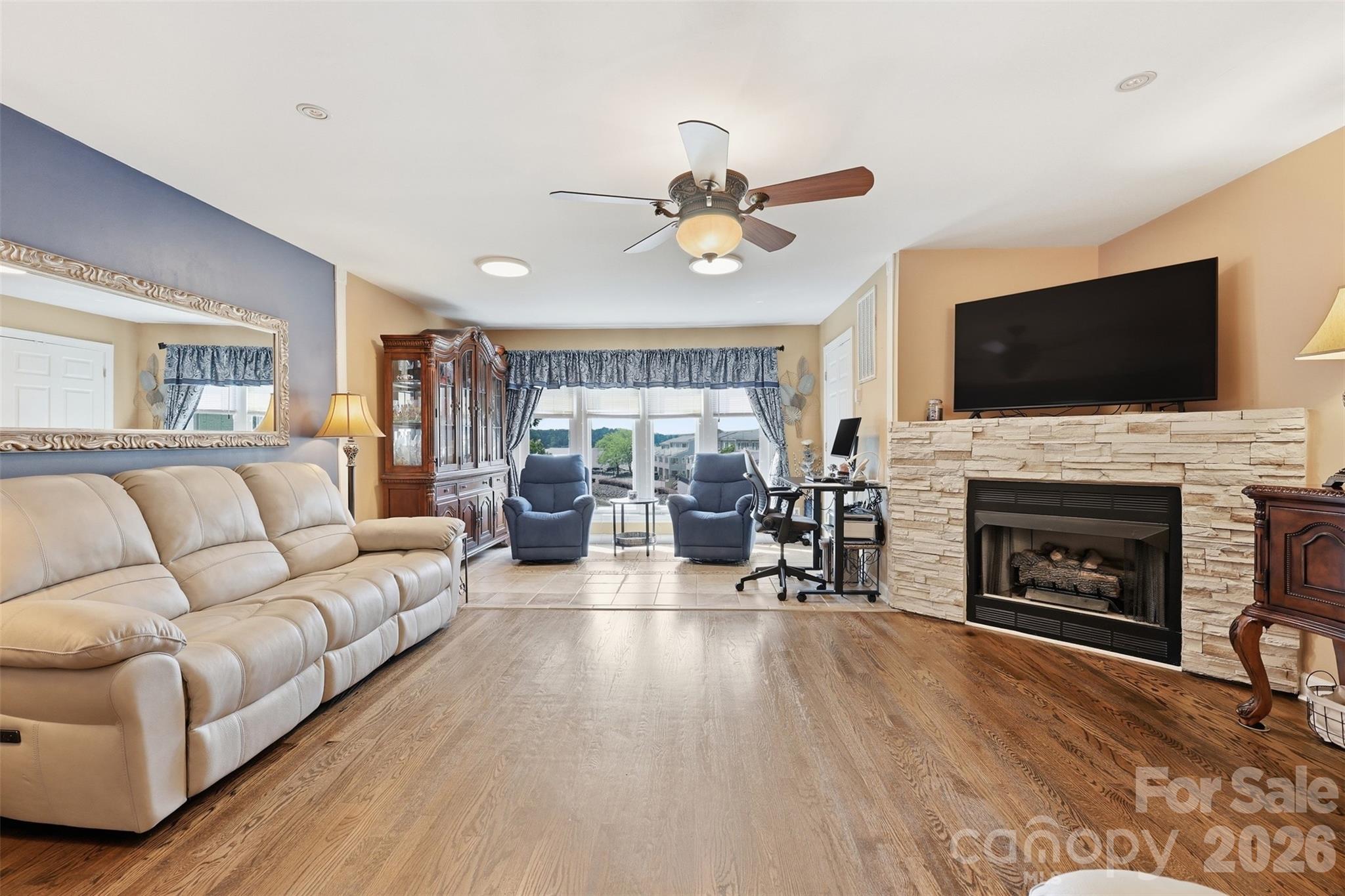 14614 Waterside Drive Property Photo 7