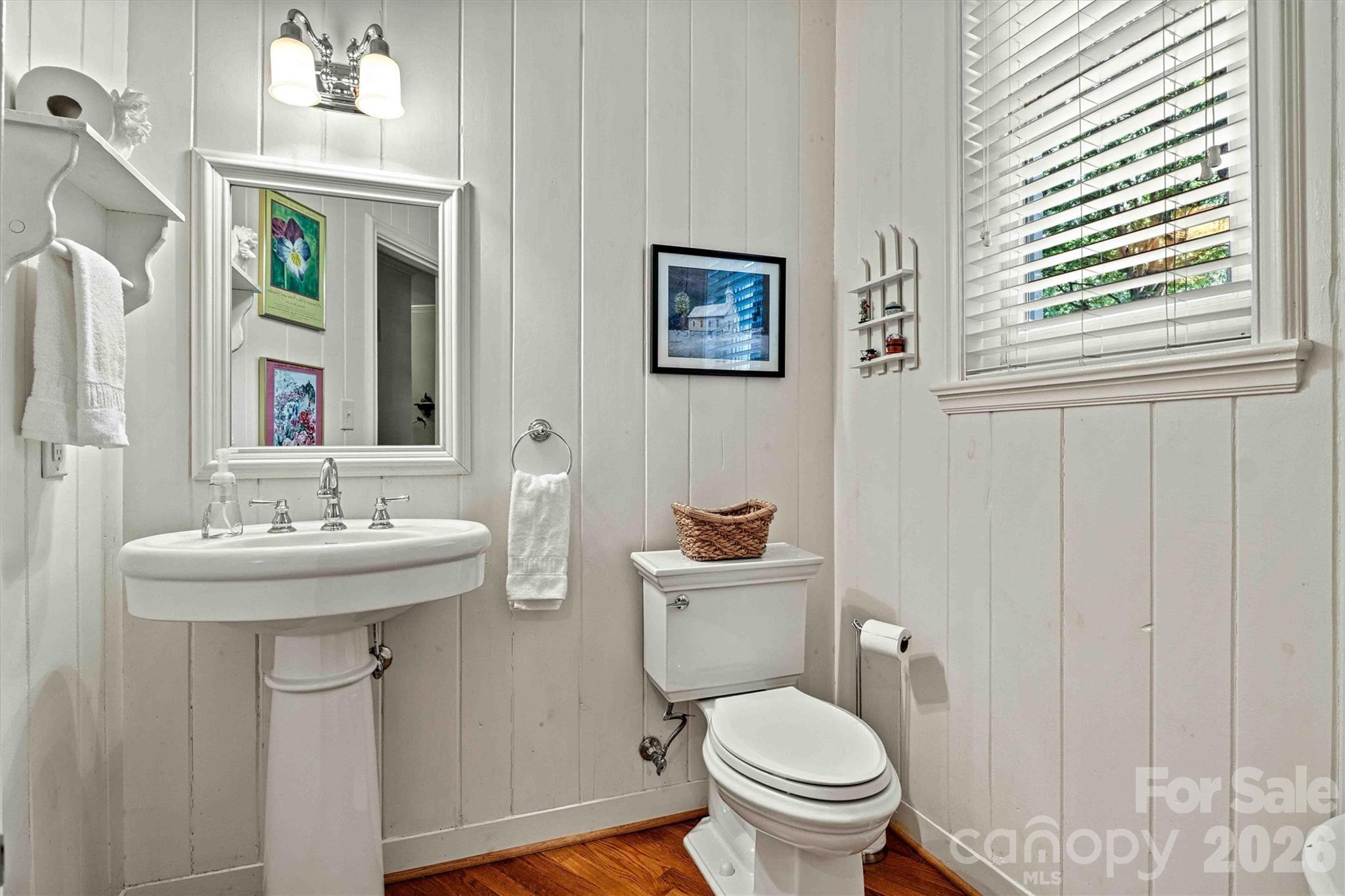 842 North Center Street Property Photo 25