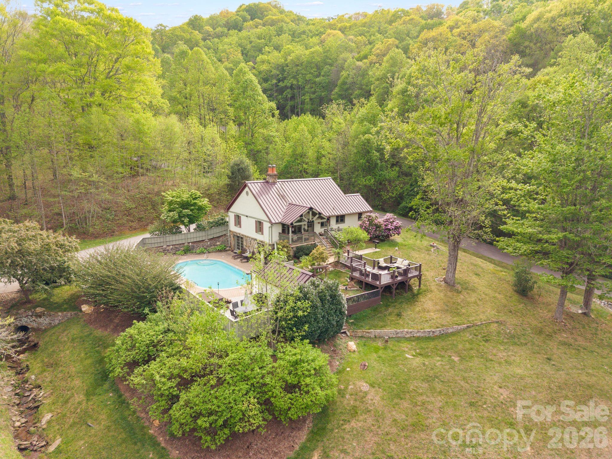 25 View Ridge Parkway Property Photo 2