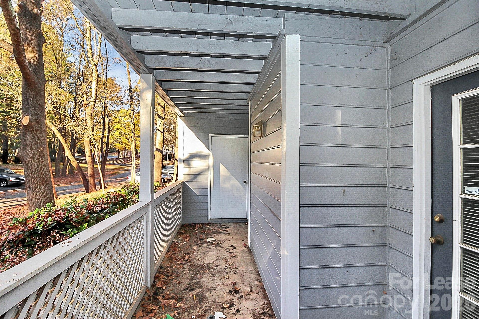 5823 Green Forest Drive Property Photo 4