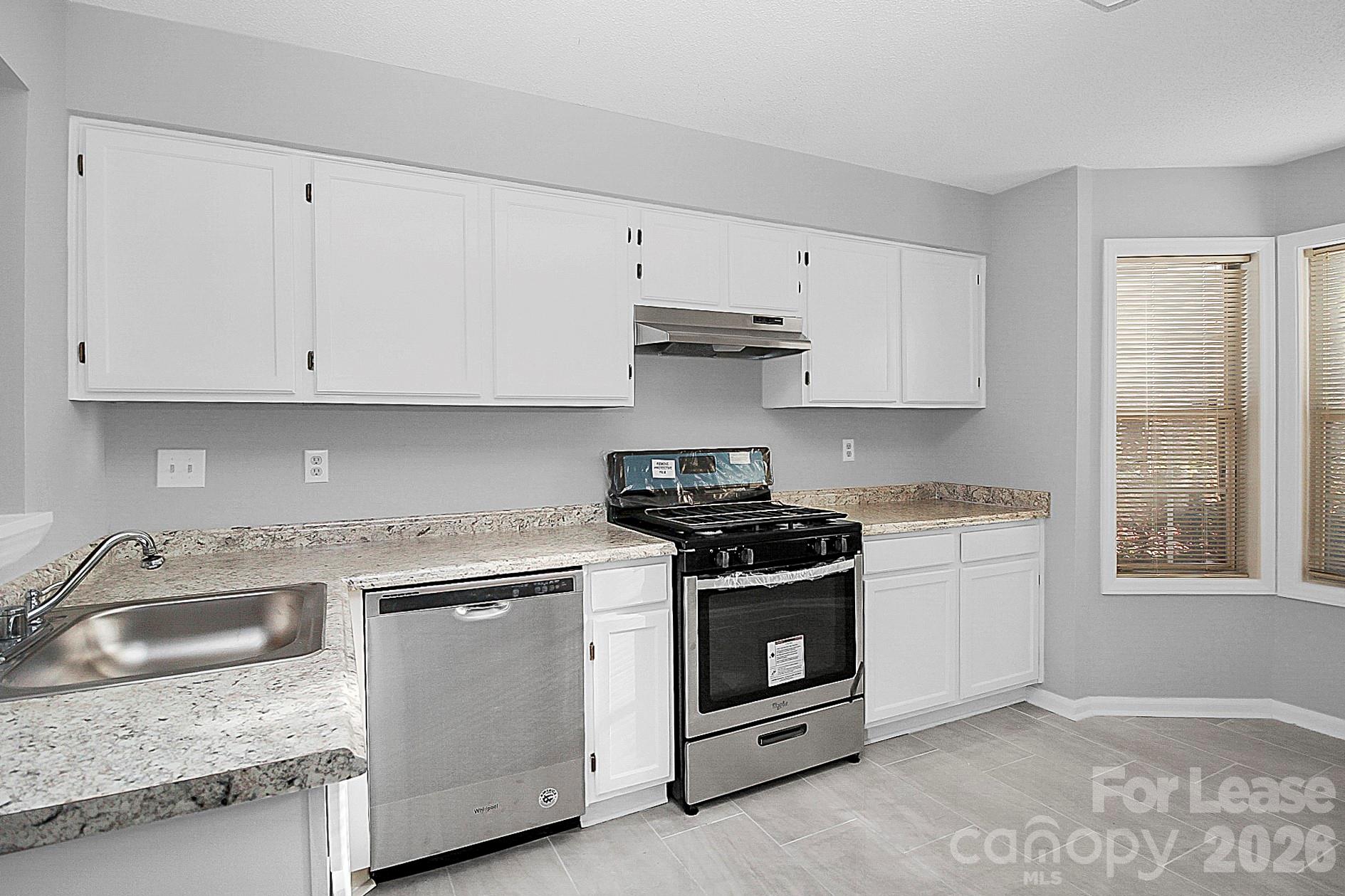 5823 Green Forest Drive Property Photo 12