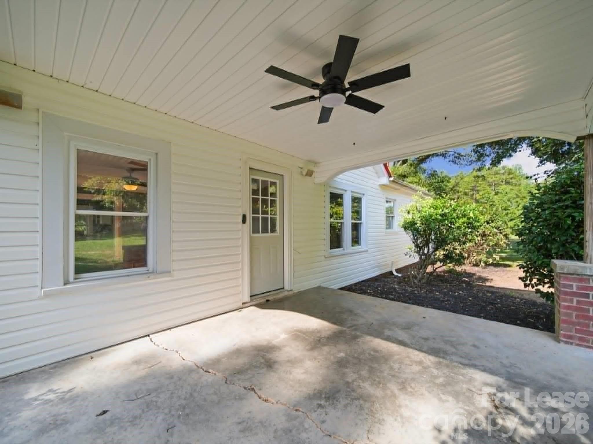 40806 Southbound Road A Property Photo 2