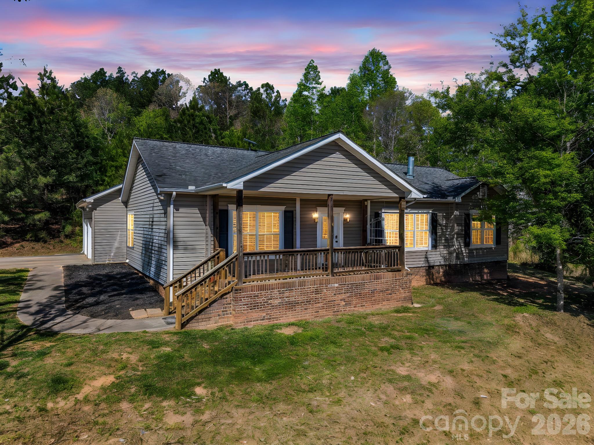 426 River Road Property Photo 1