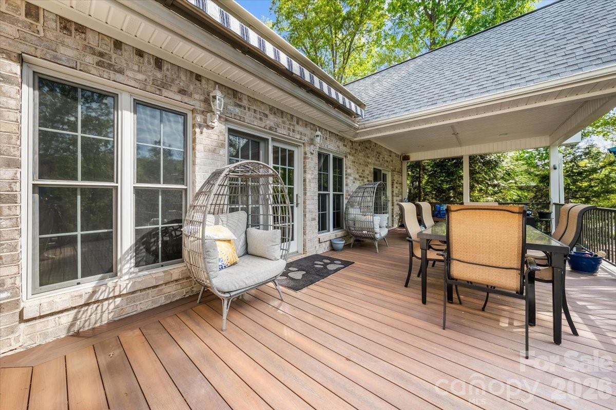 135 Harbor Drive Property Photo 11