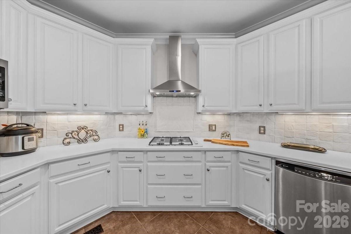 135 Harbor Drive Property Photo 23