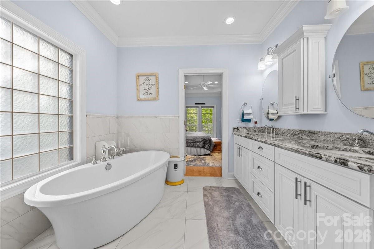 135 Harbor Drive Property Photo 29