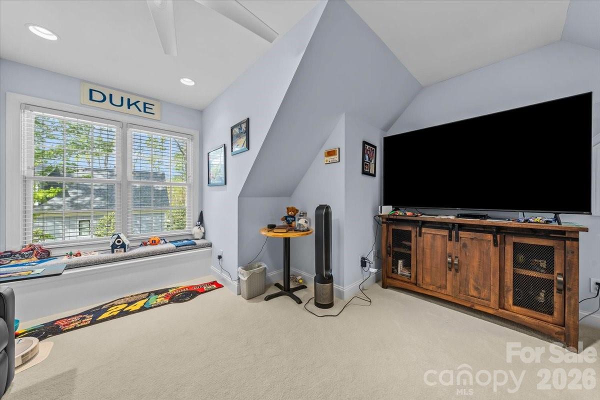 135 Harbor Drive Property Photo 40