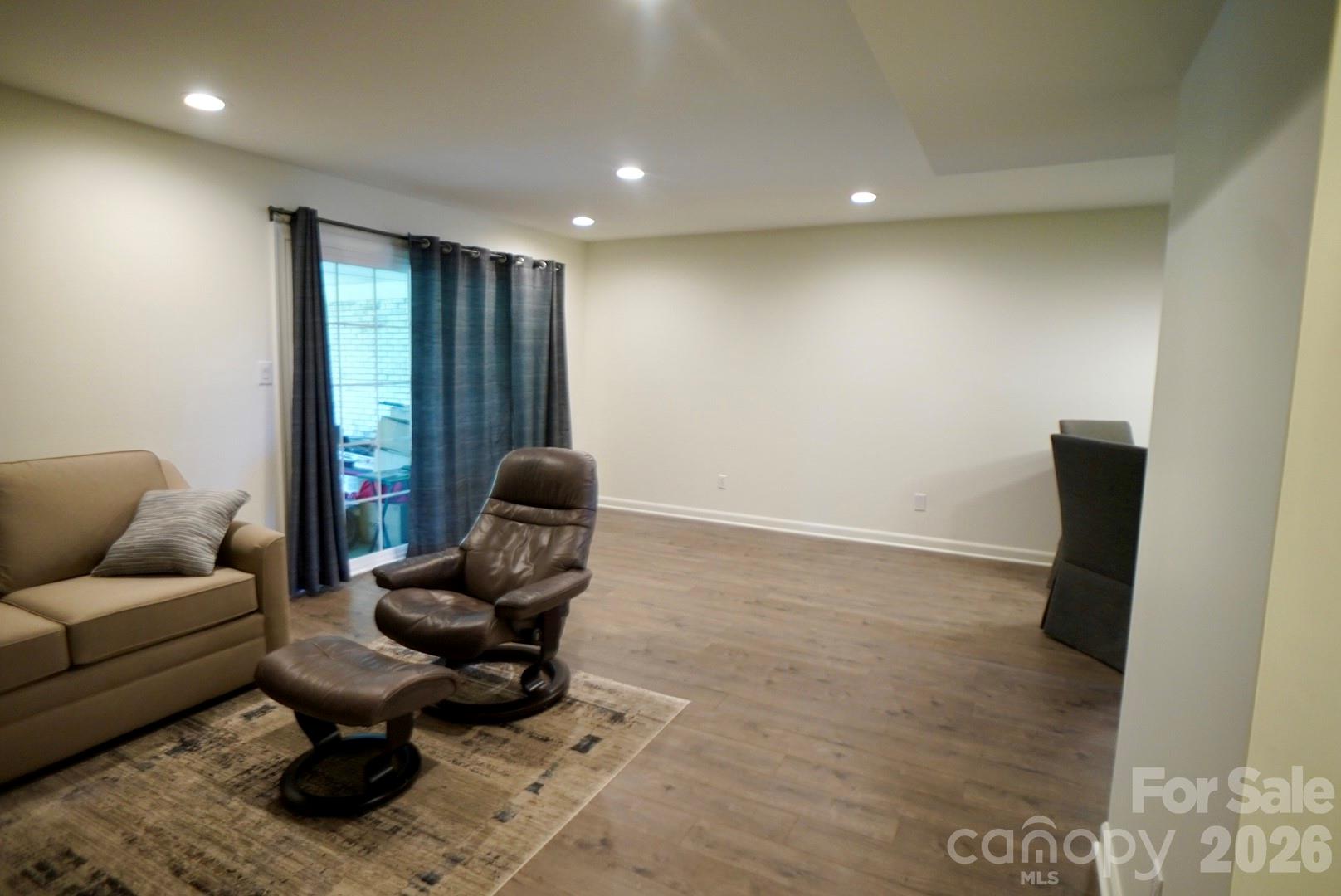 2705 N Center Street 36 Property Photo 10