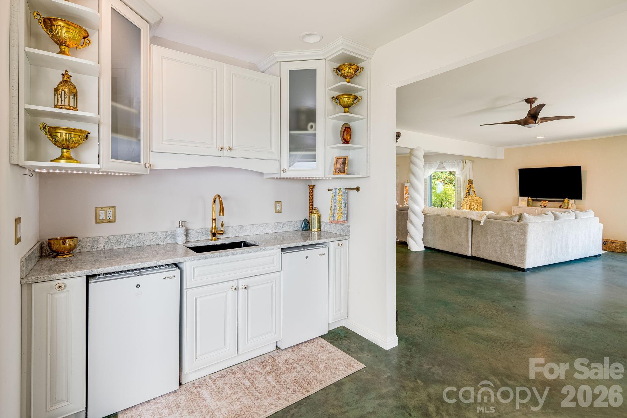 44 Azura Gdns None Property Photo 25