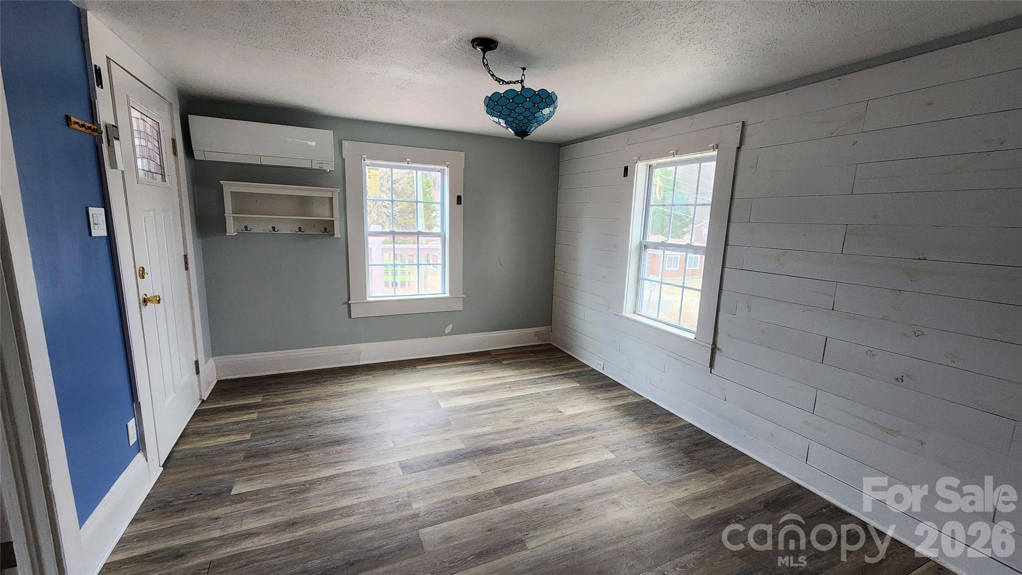 431 Ashworth Circle Property Photo 3