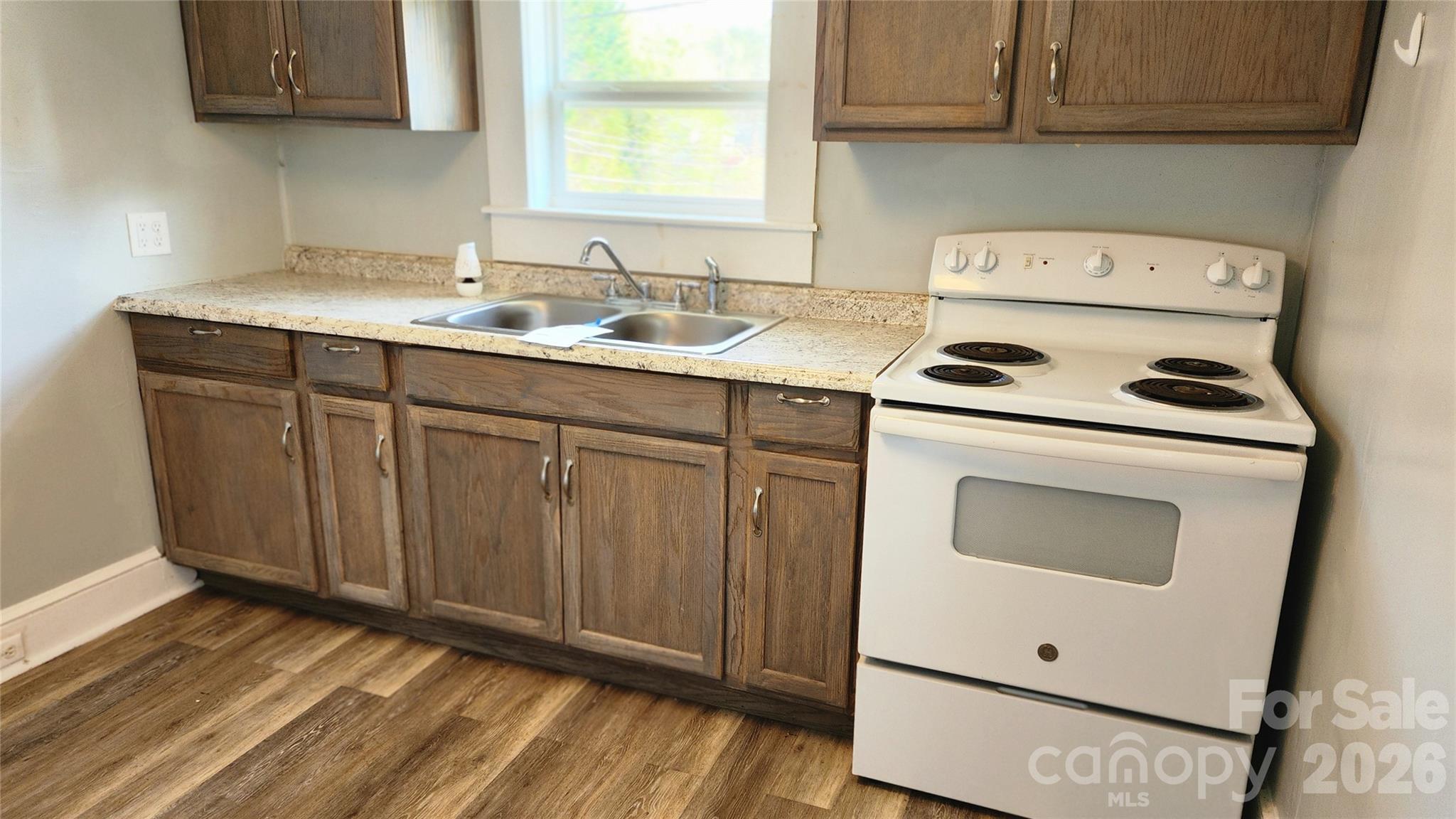 431 Ashworth Circle Property Photo 8
