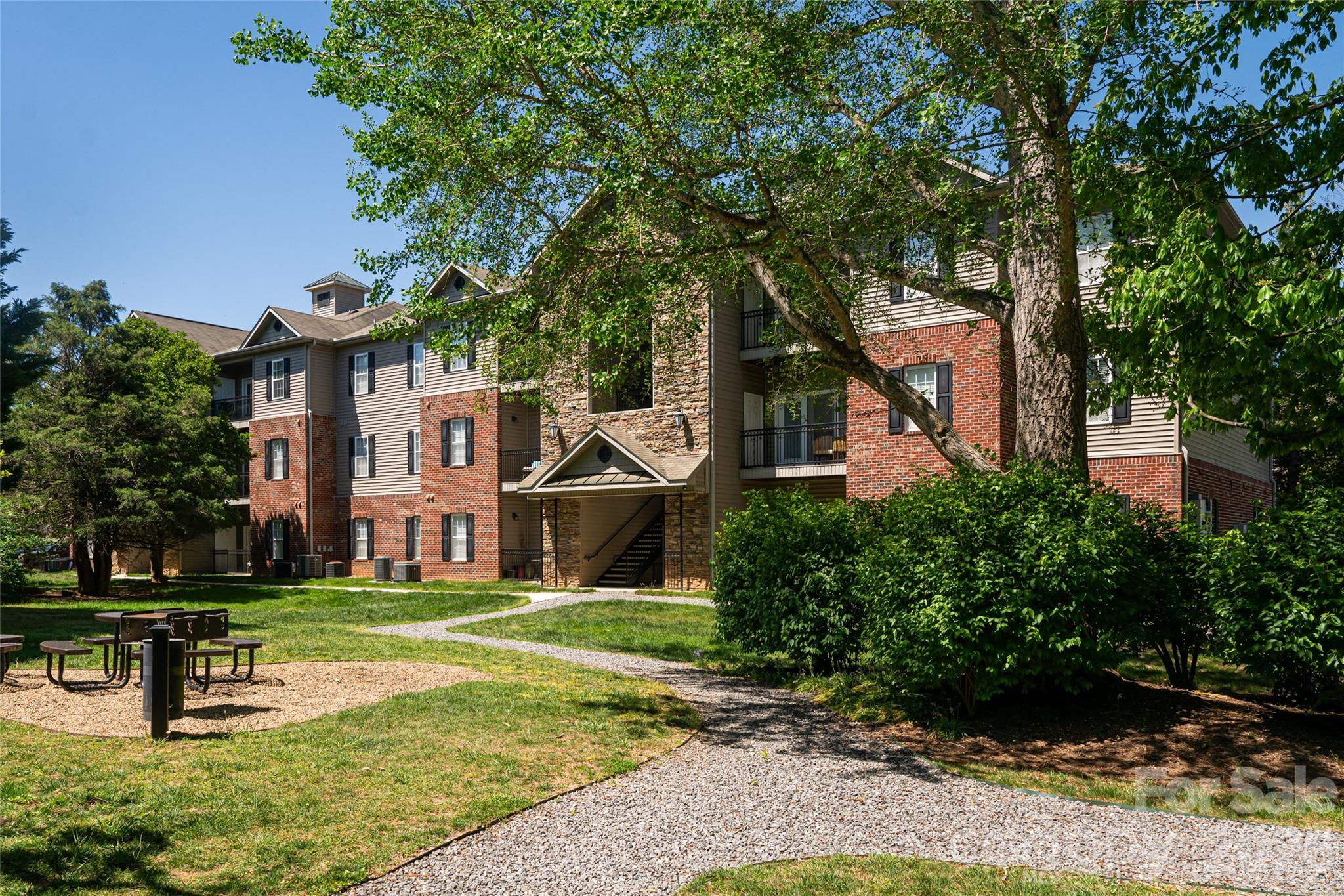 132 Appeldoorn Circle Property Photo 1
