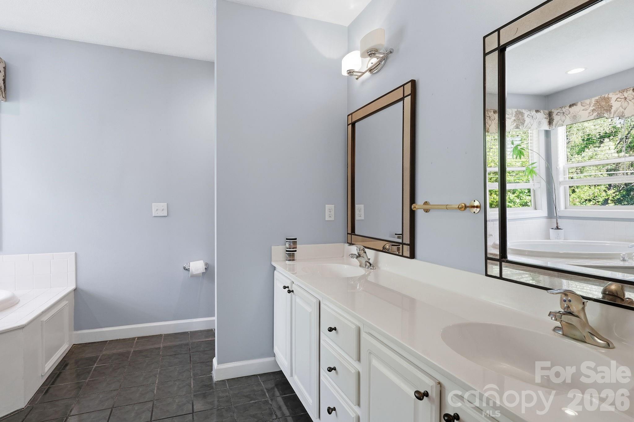 306 Woodview Court Property Photo 23