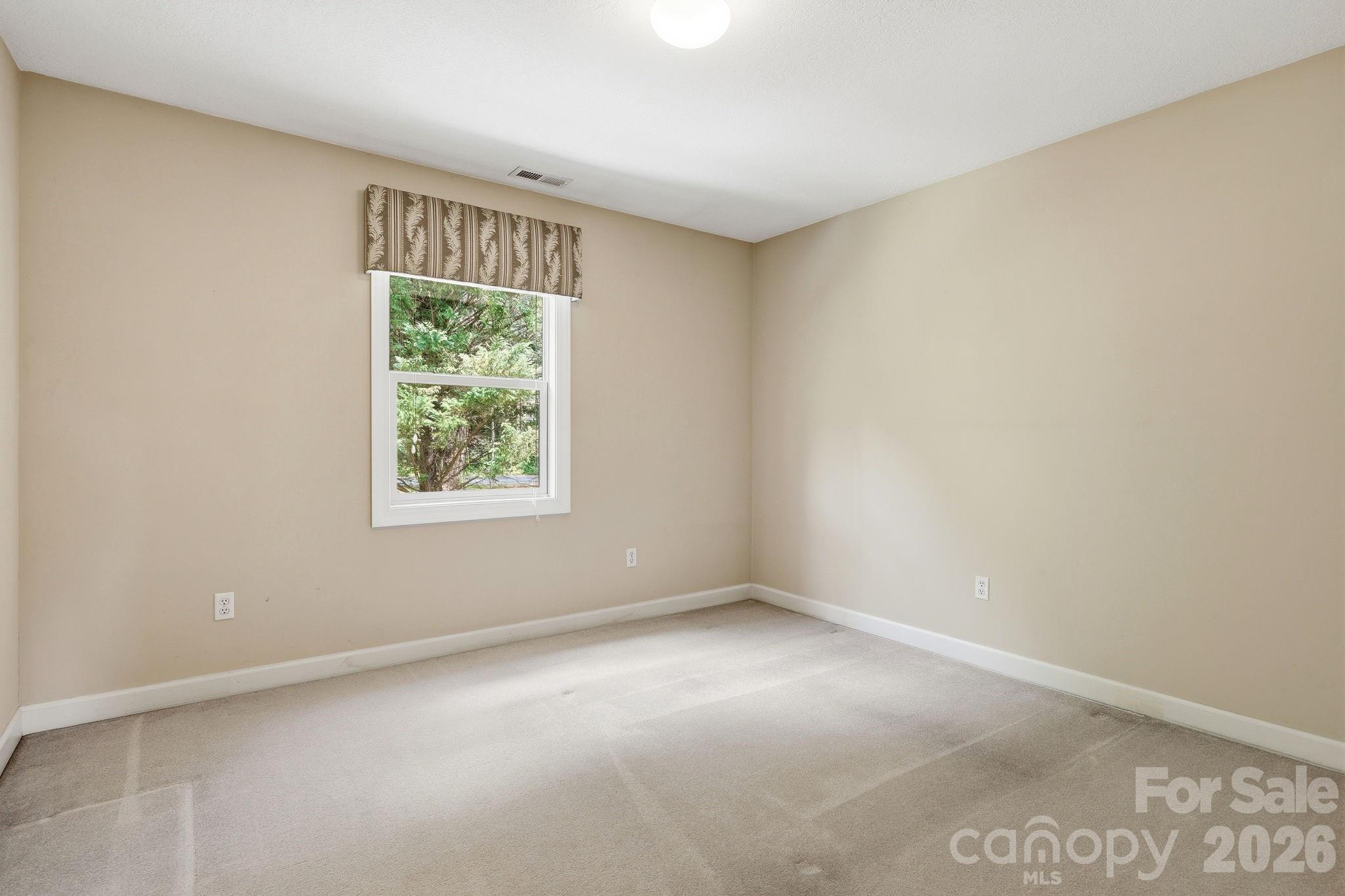 306 Woodview Court Property Photo 27