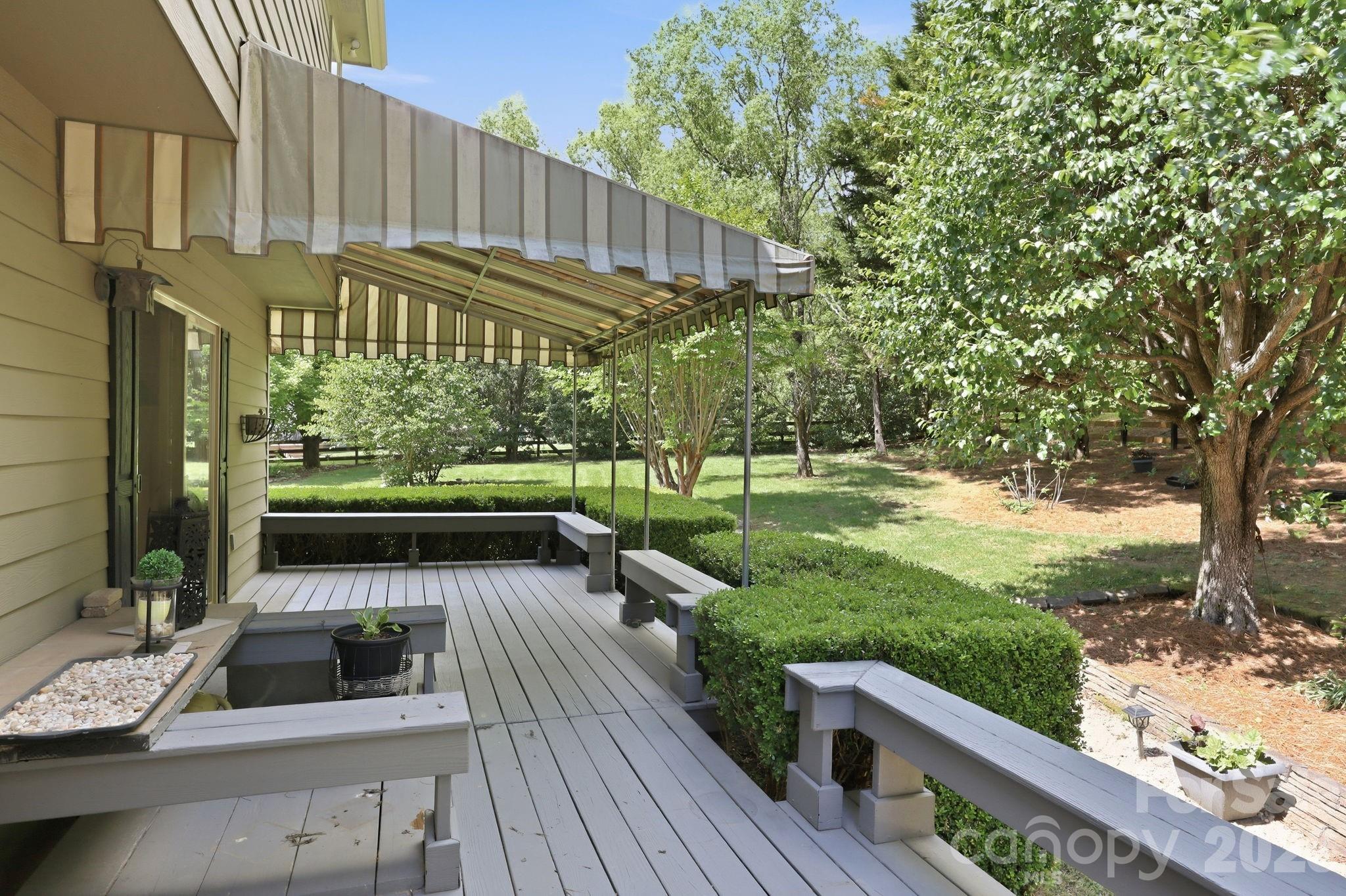306 Woodview Court Property Photo 34