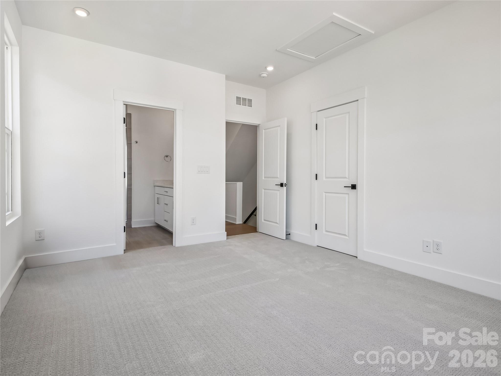 4062 Sophia Drive Property Photo 9