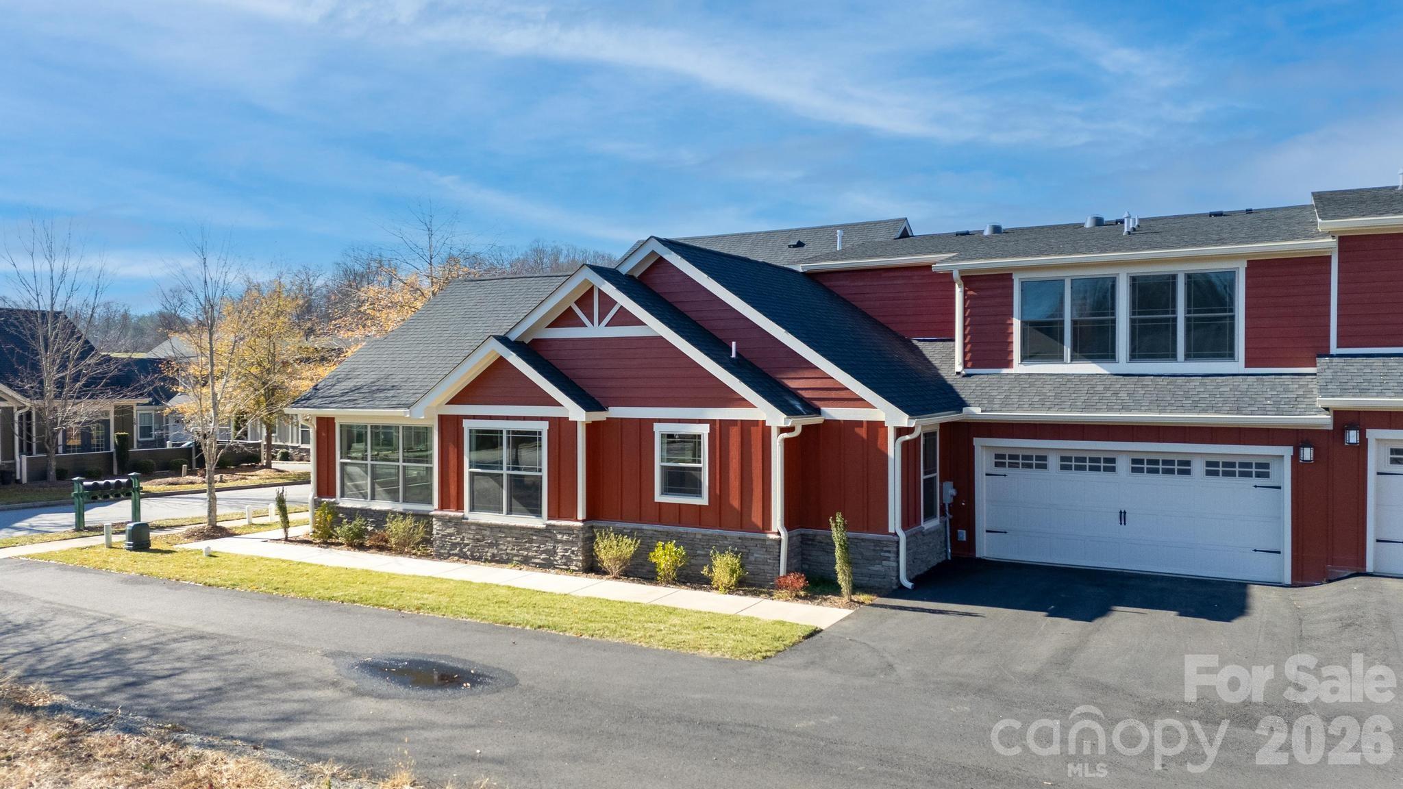 20 Brookstone Place Property Photo 2