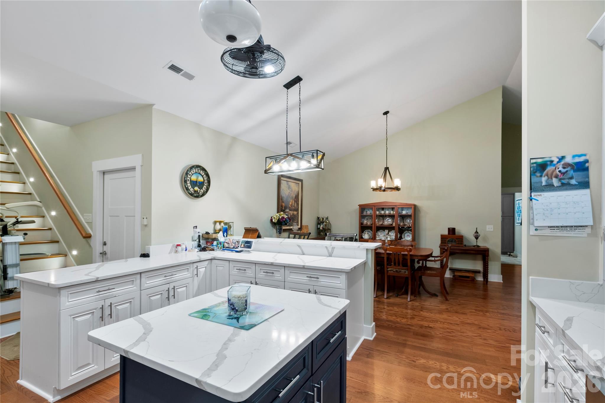 20 Brookstone Place Property Photo 5