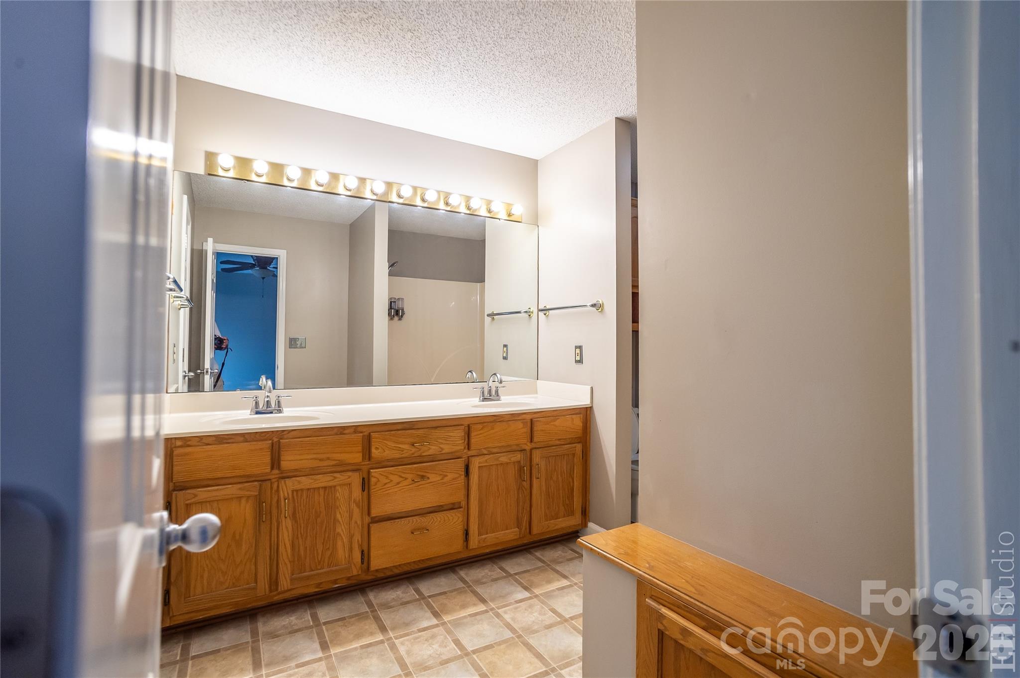 5146 Olde School Drive Property Photo 18