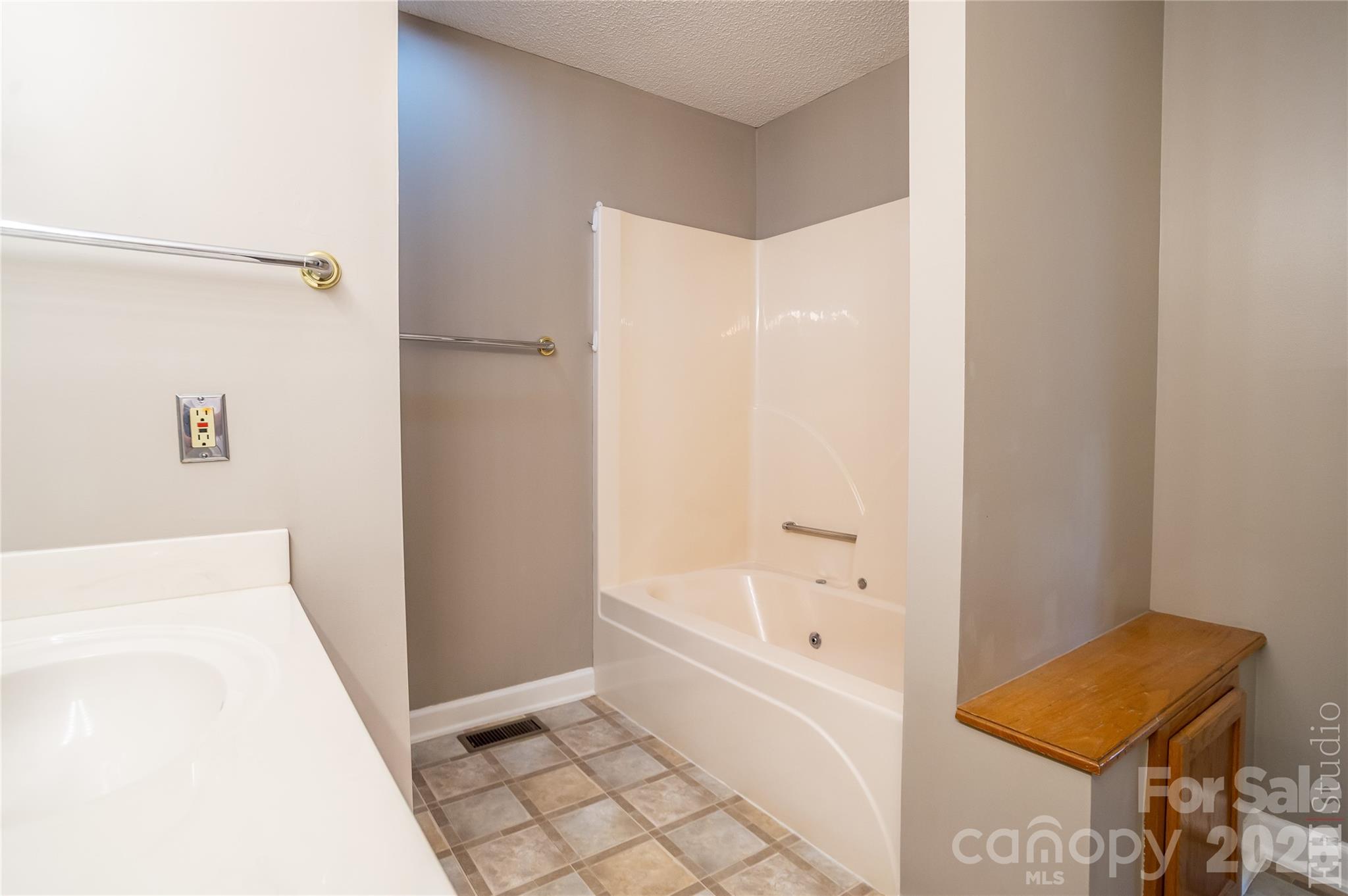 5146 Olde School Drive Property Photo 19