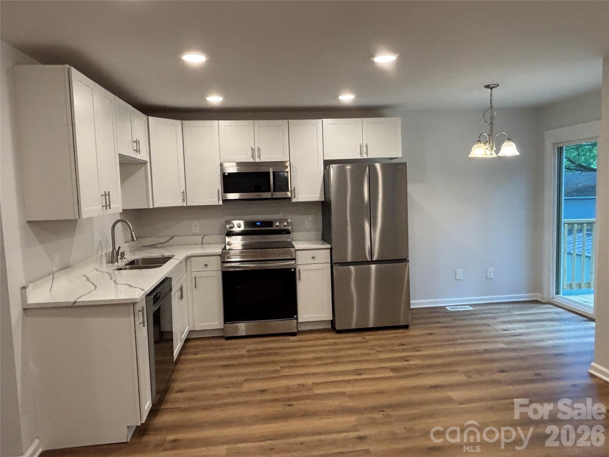 6211 Spanish Oak Road Property Photo 7