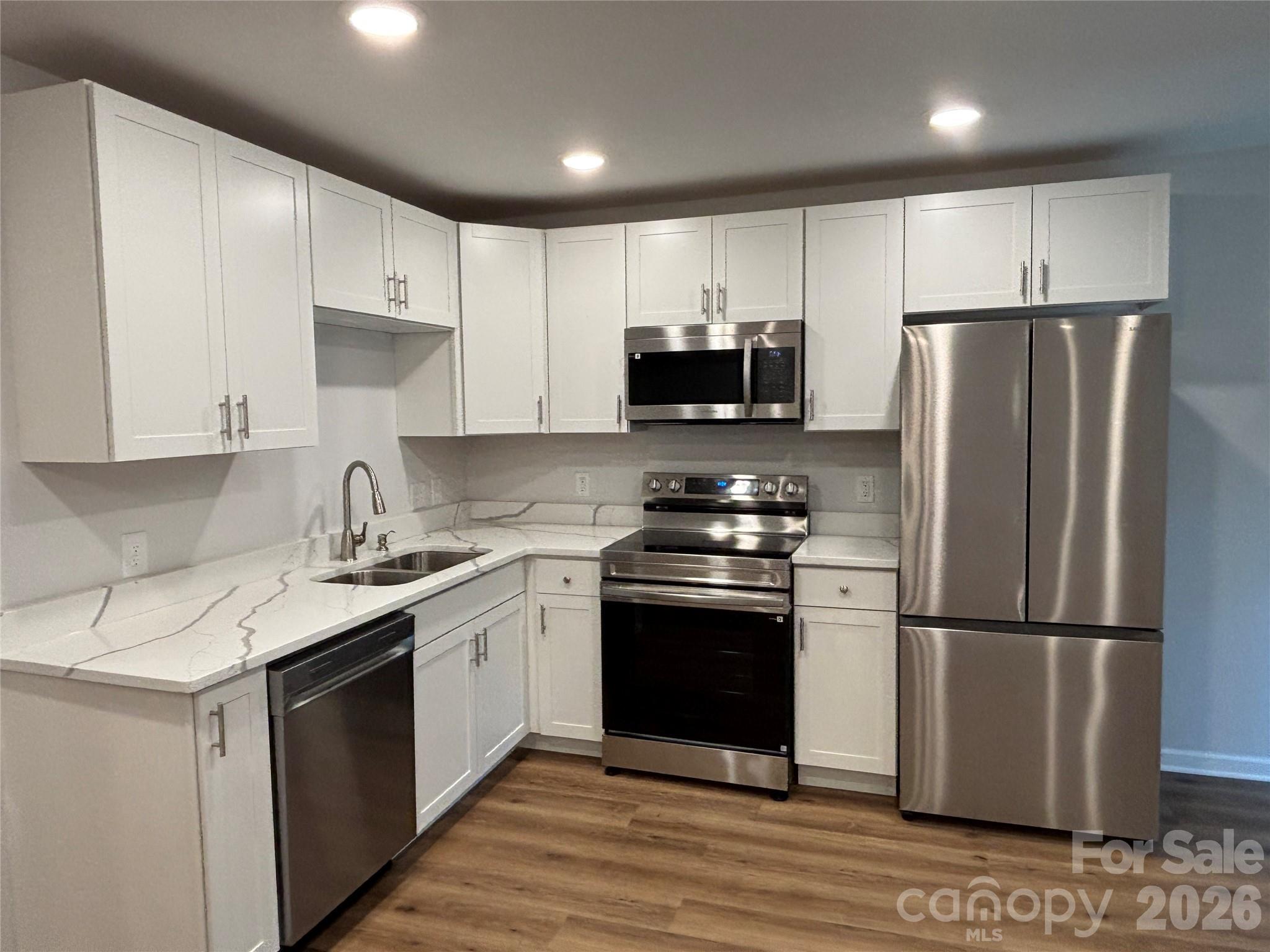 6211 Spanish Oak Road Property Photo 8