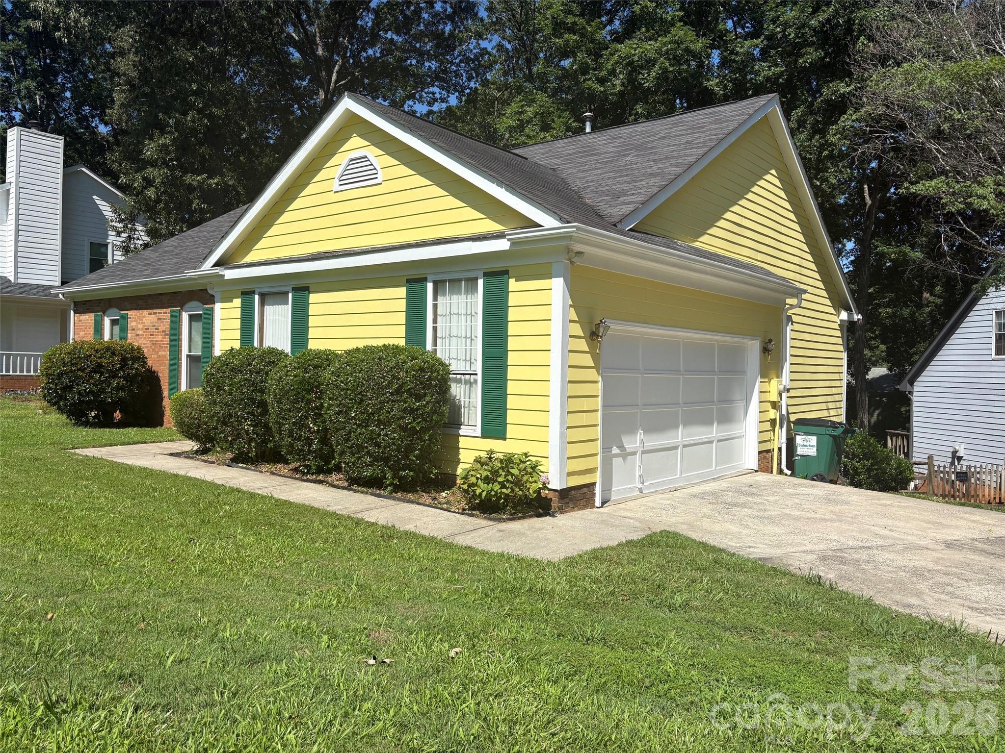 7500 Swedish Ivy Lane Property Photo 2
