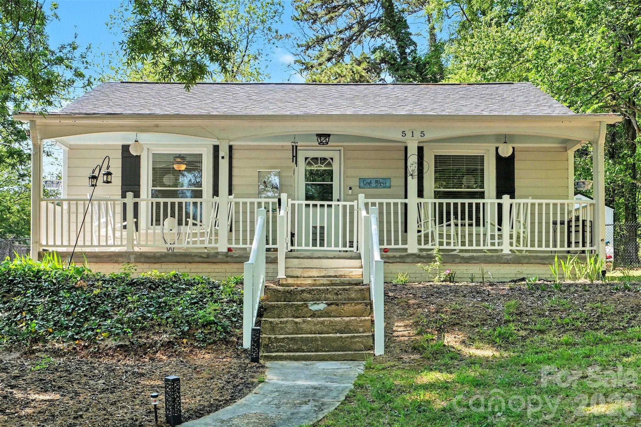 515 N Chapel Street Property Photo 1