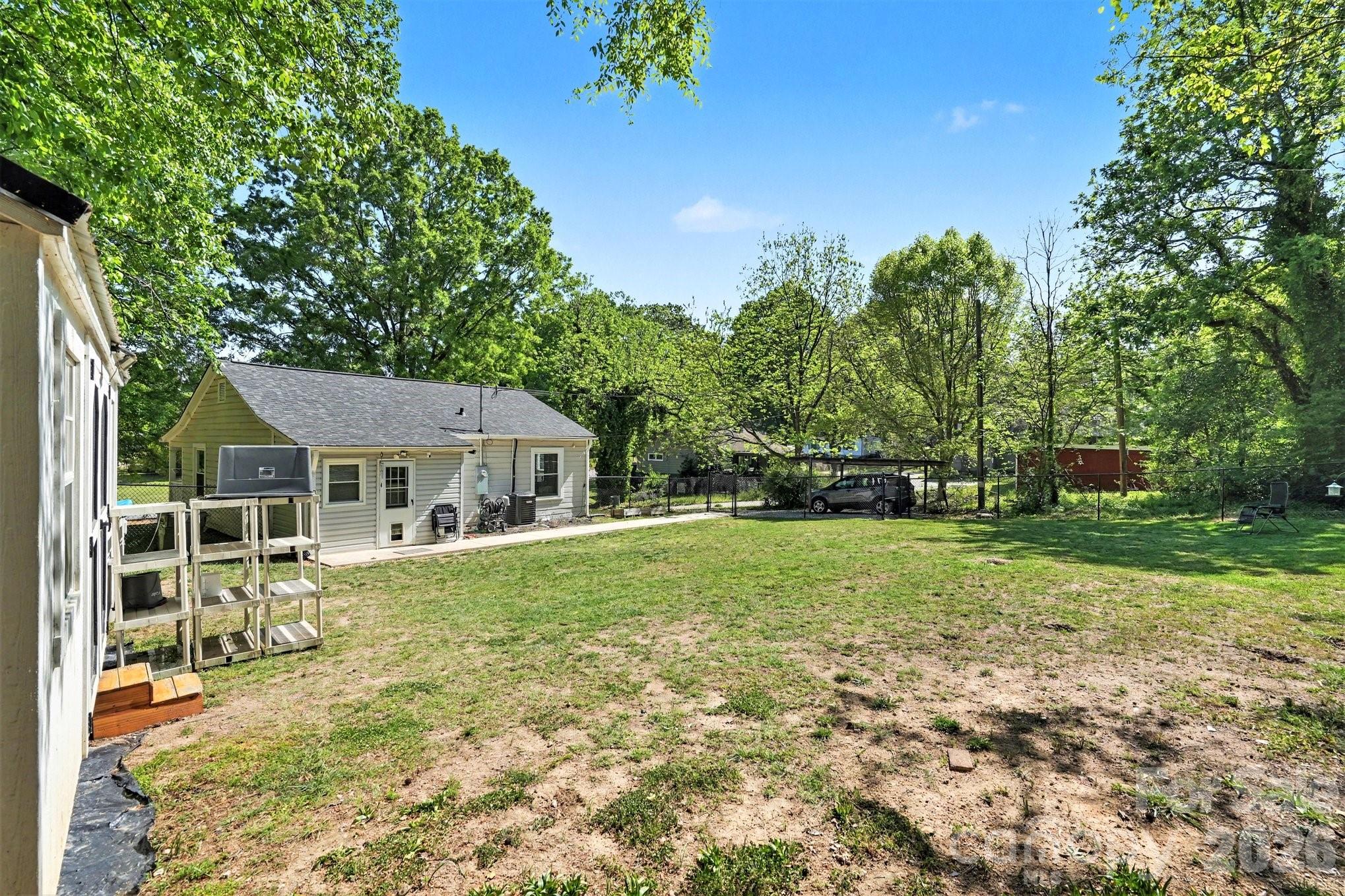 515 N Chapel Street Property Photo 2