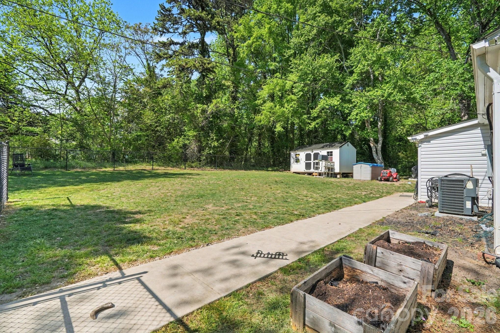 515 N Chapel Street Property Photo 22