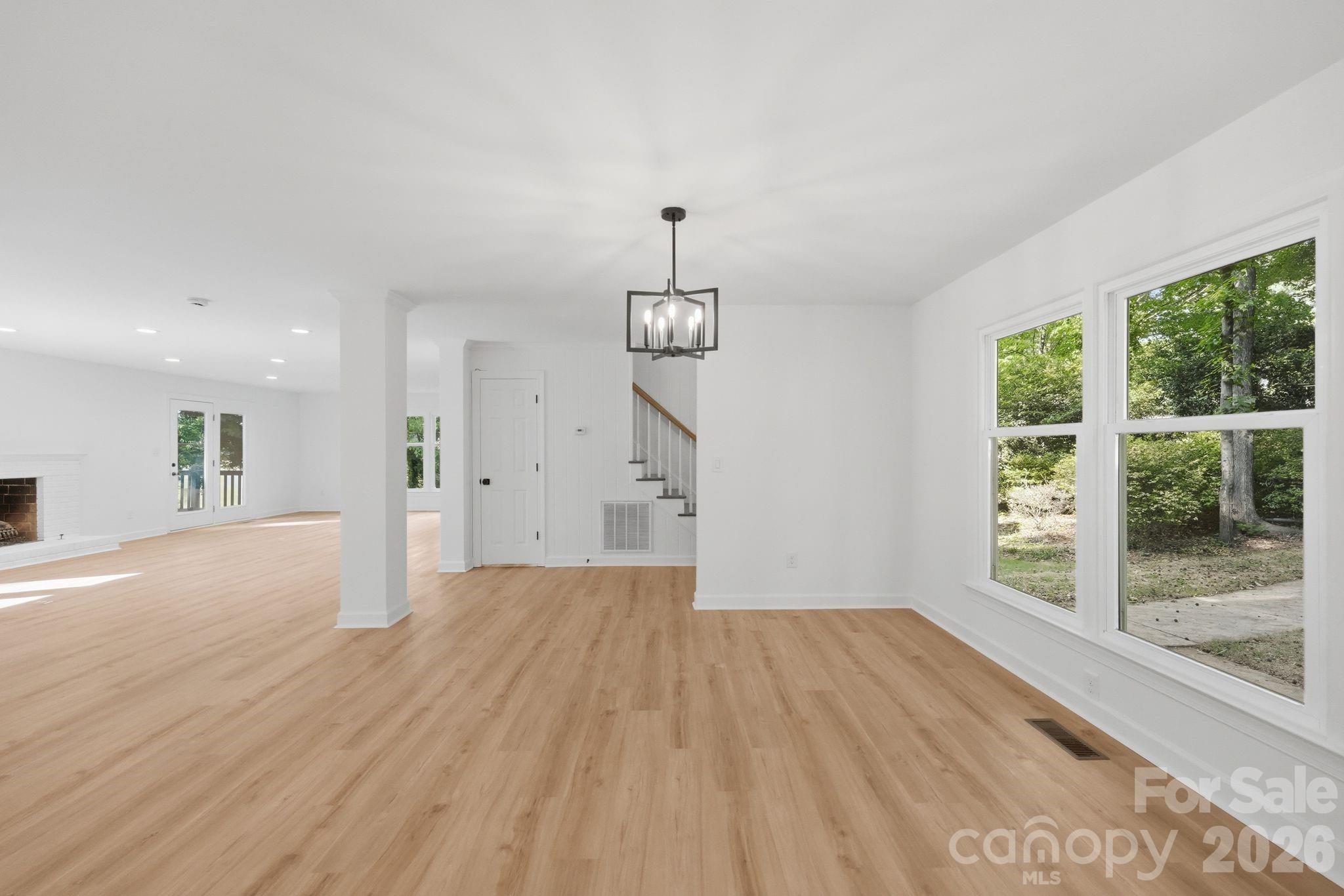 3323 Lincoln Lane Property Photo 11