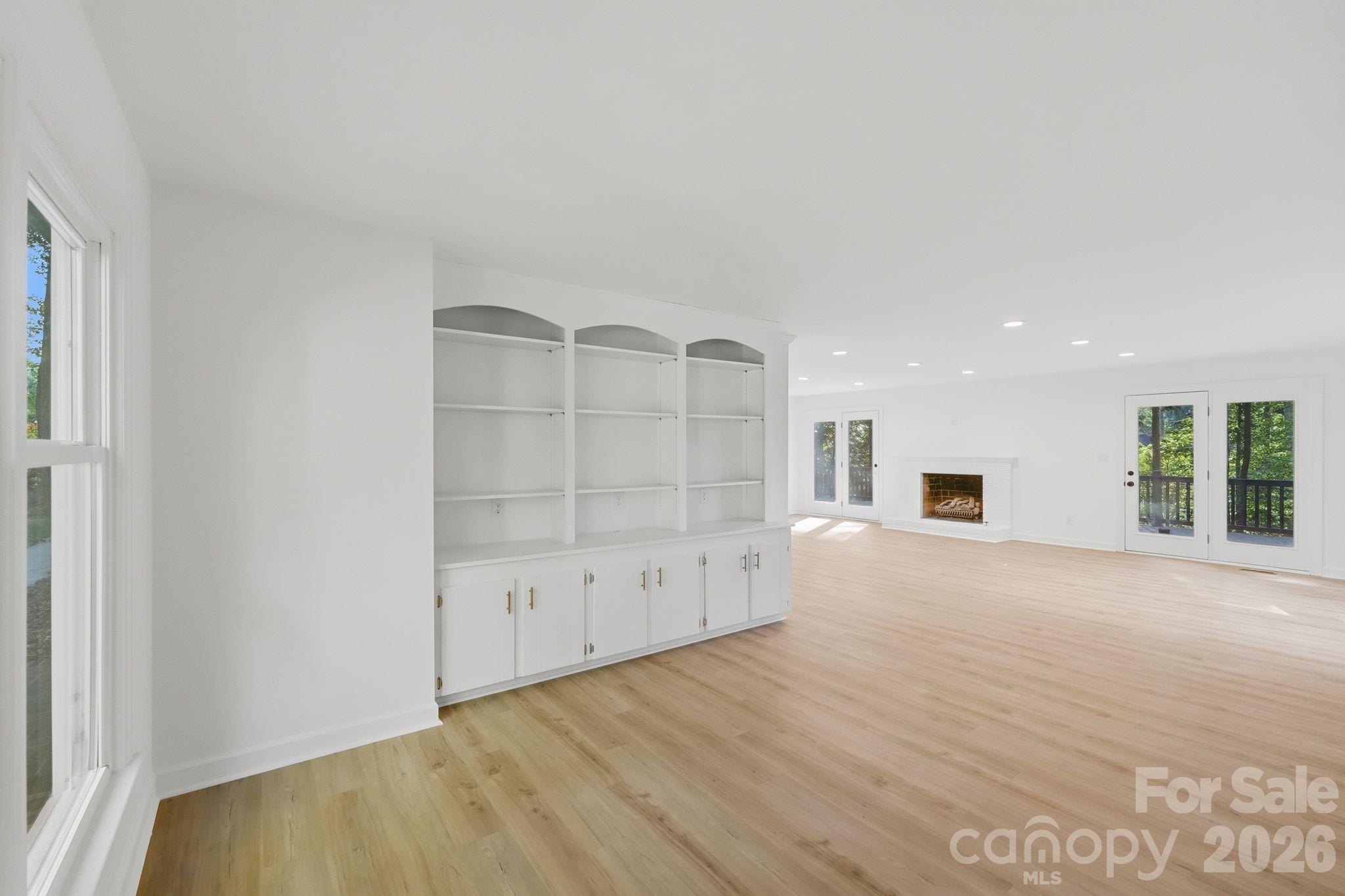 3323 Lincoln Lane Property Photo 23