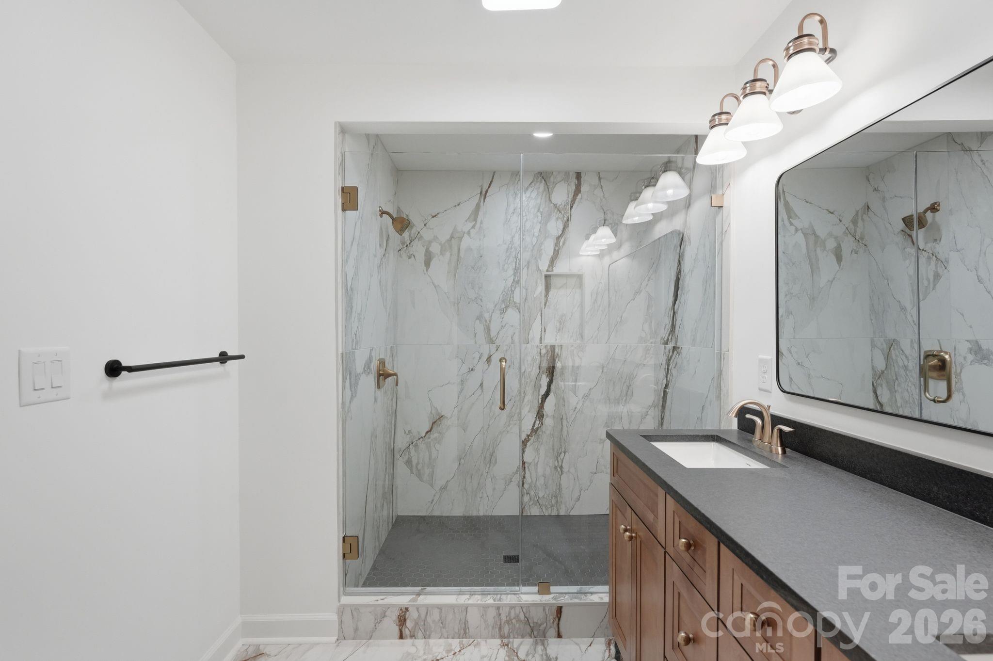 3323 Lincoln Lane Property Photo 29