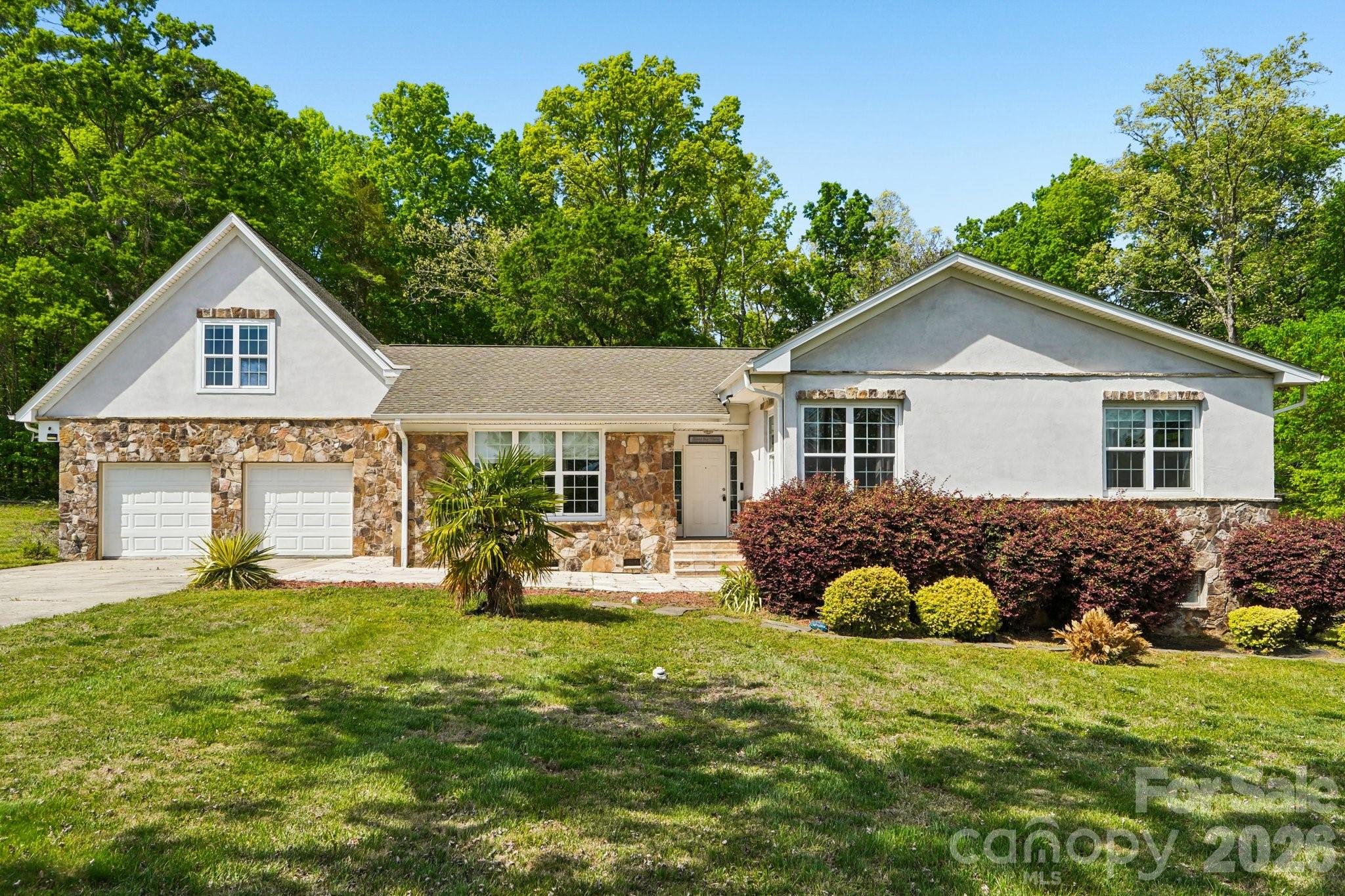 605 Allen Way Property Photo 2