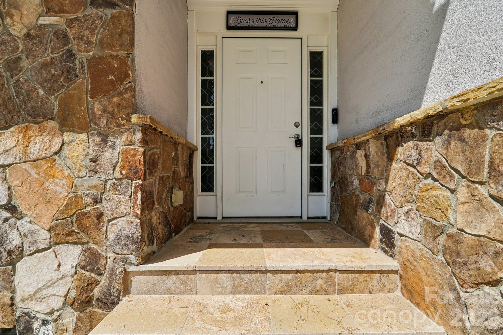 605 Allen Way Property Photo 4