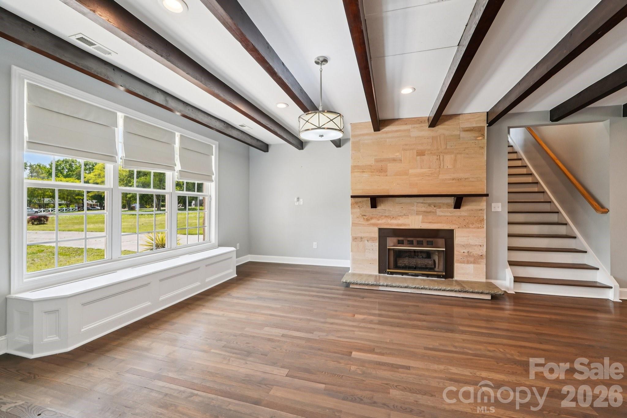 605 Allen Way Property Photo 6