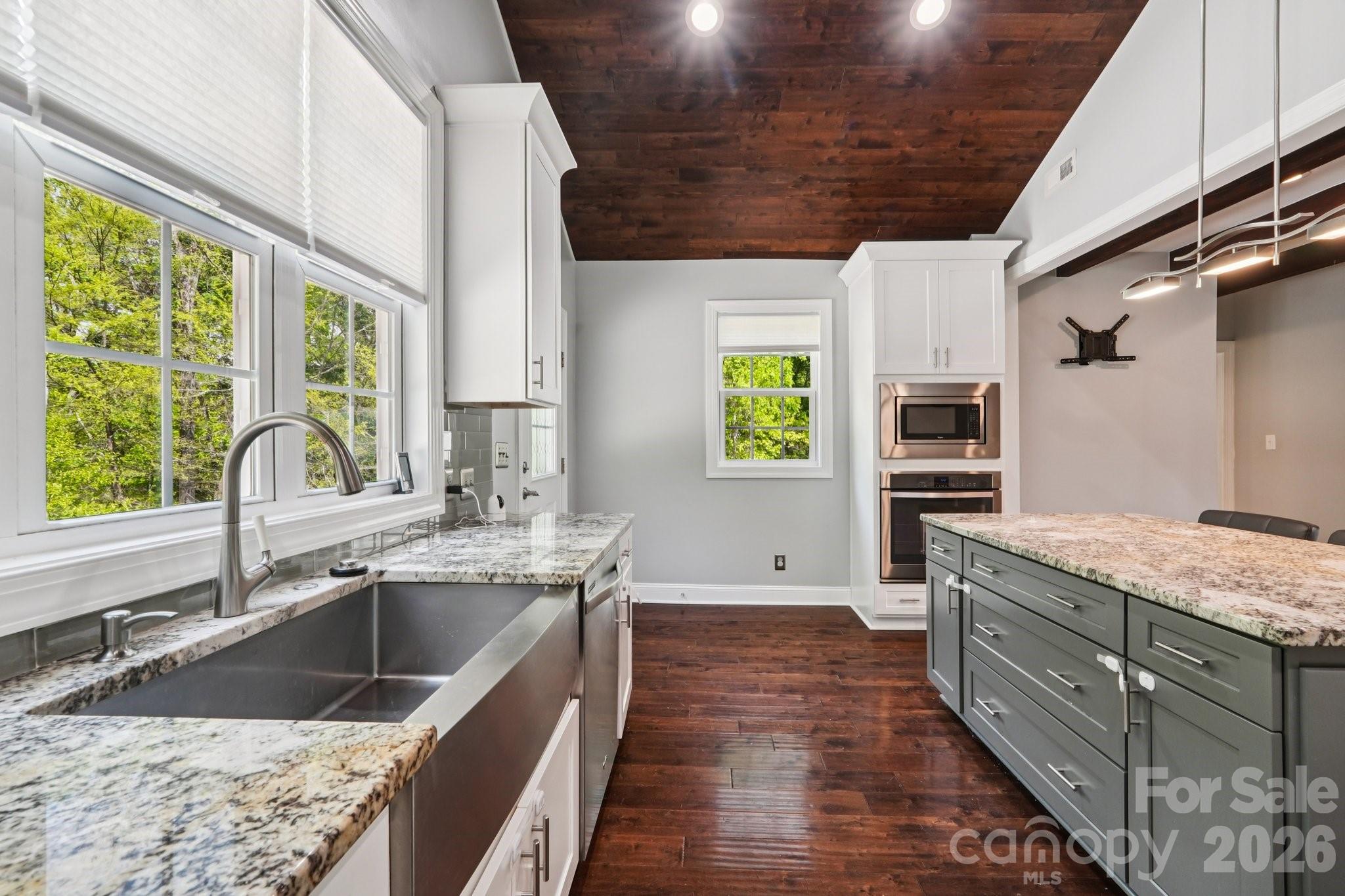 605 Allen Way Property Photo 15