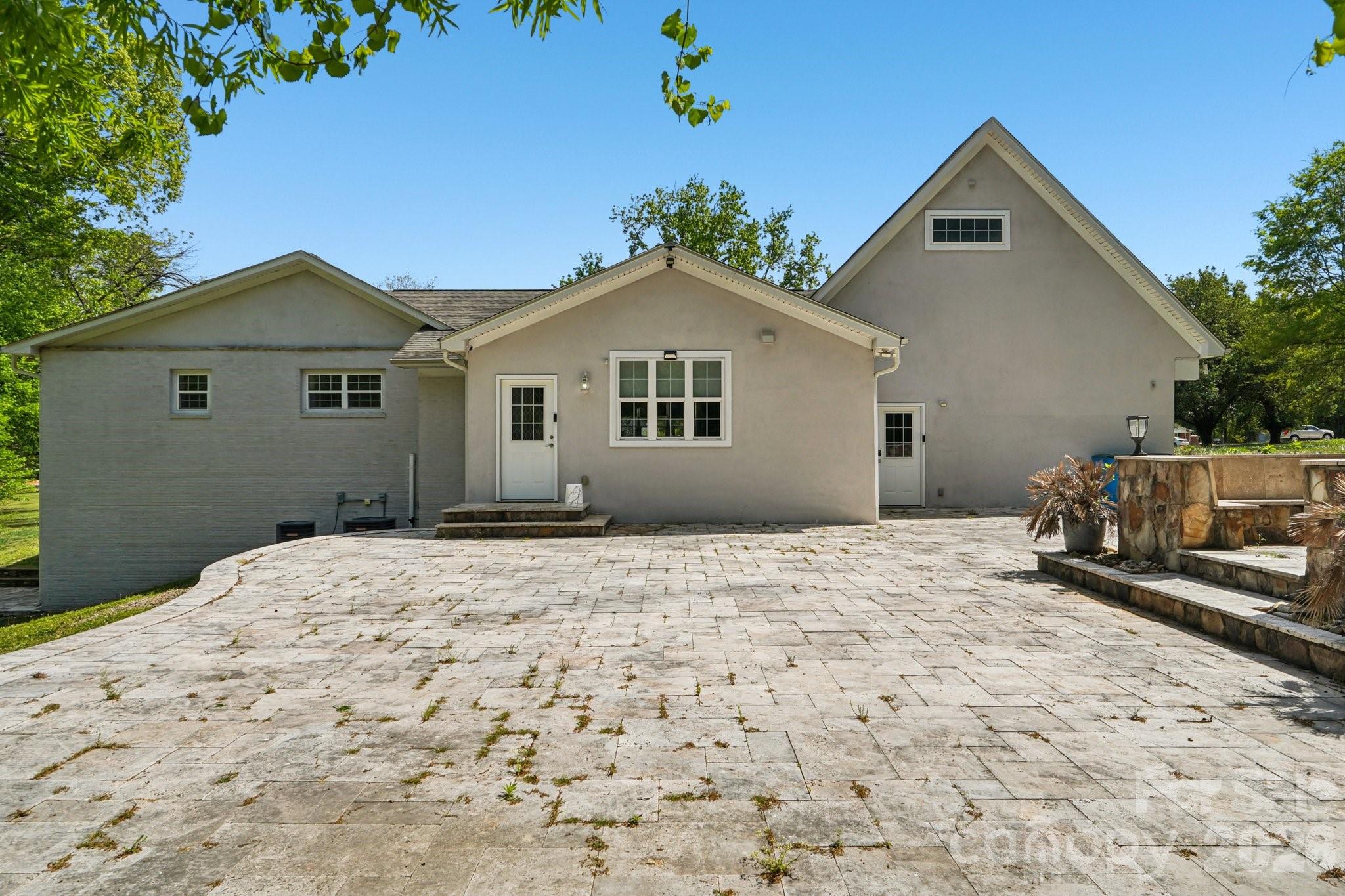 605 Allen Way Property Photo 28
