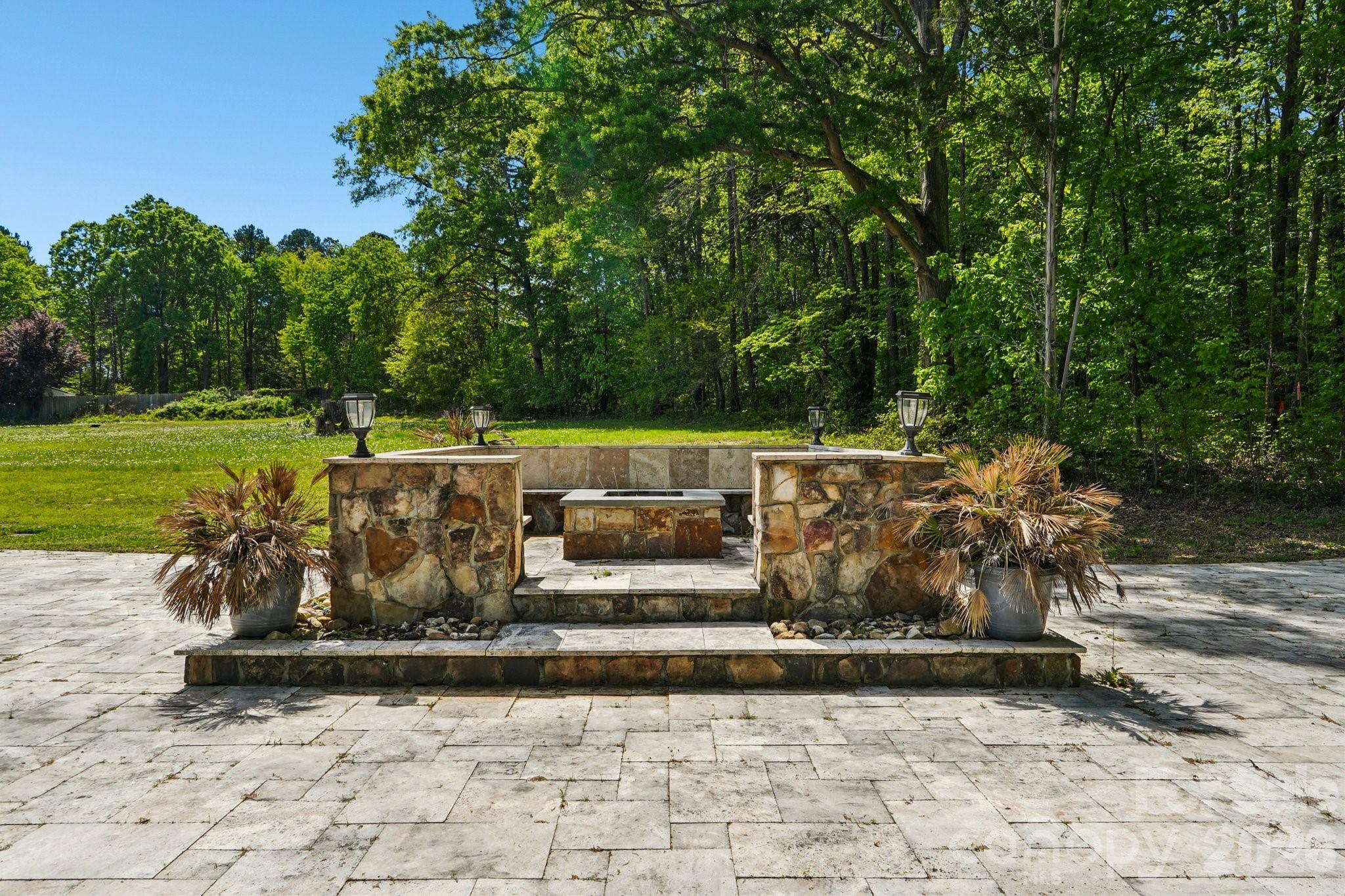 605 Allen Way Property Photo 30
