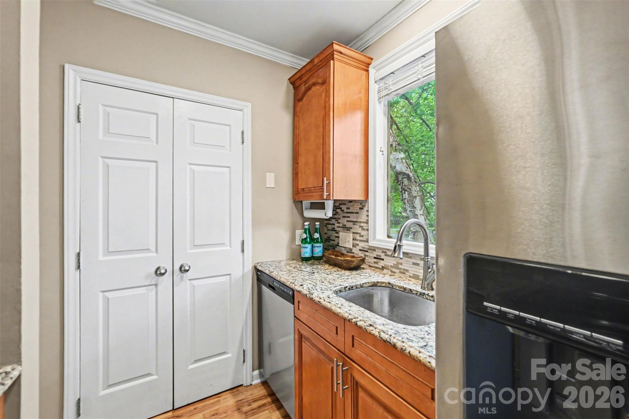 1109 E Morehead Street 5 Property Photo 11
