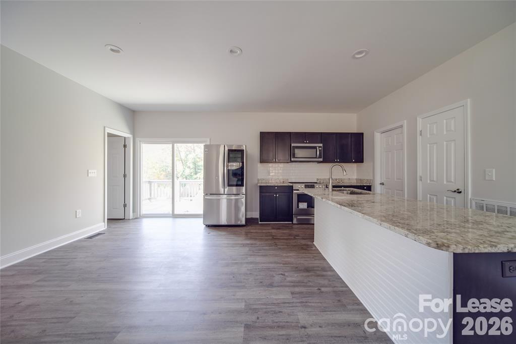 112 Rockwell Court Property Photo 2