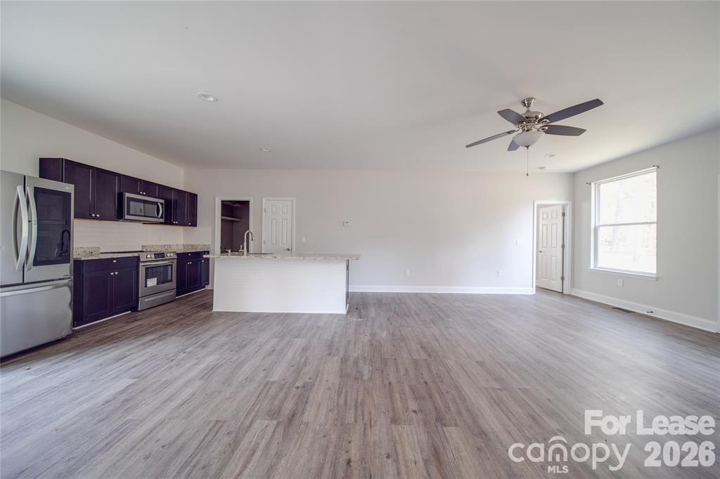 112 Rockwell Court Property Photo 3