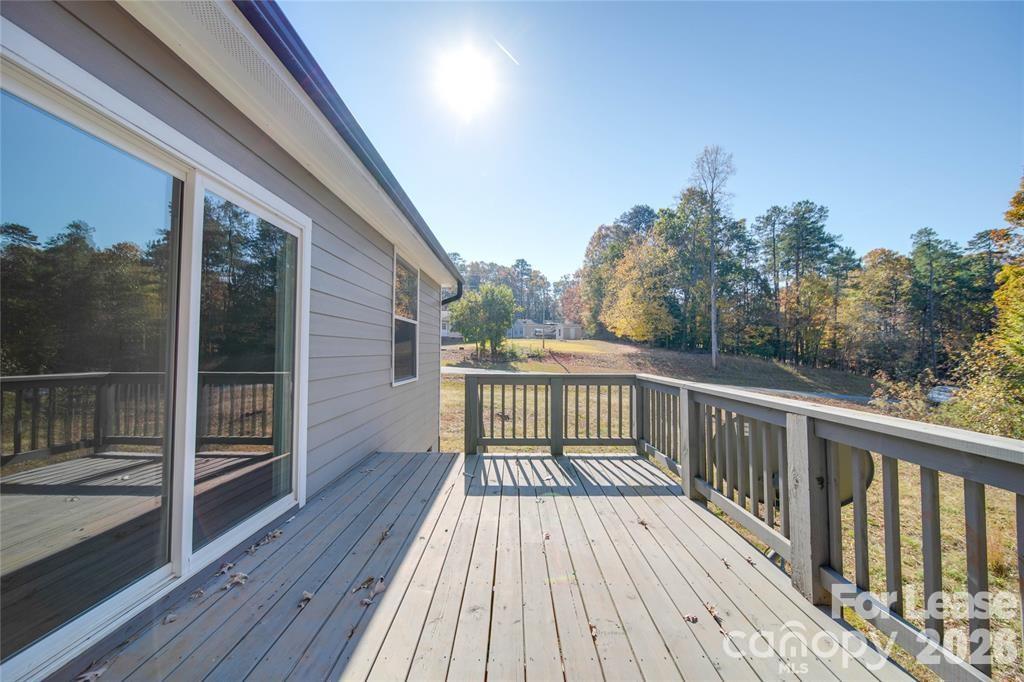 112 Rockwell Court Property Photo 9