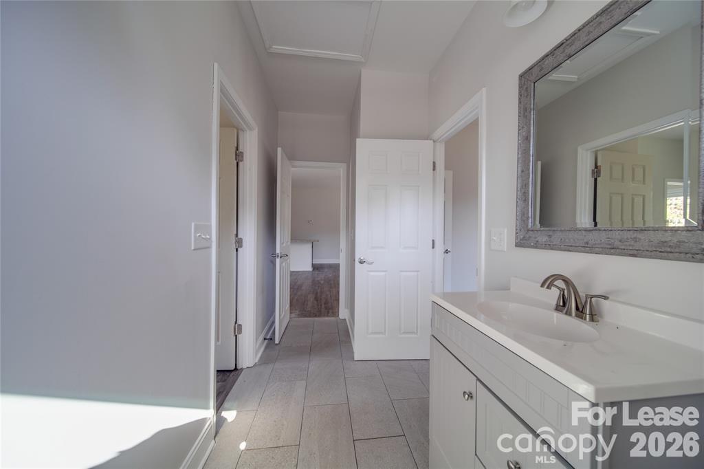 112 Rockwell Court Property Photo 29